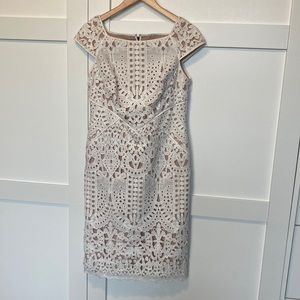 Cap sleeve lace dress